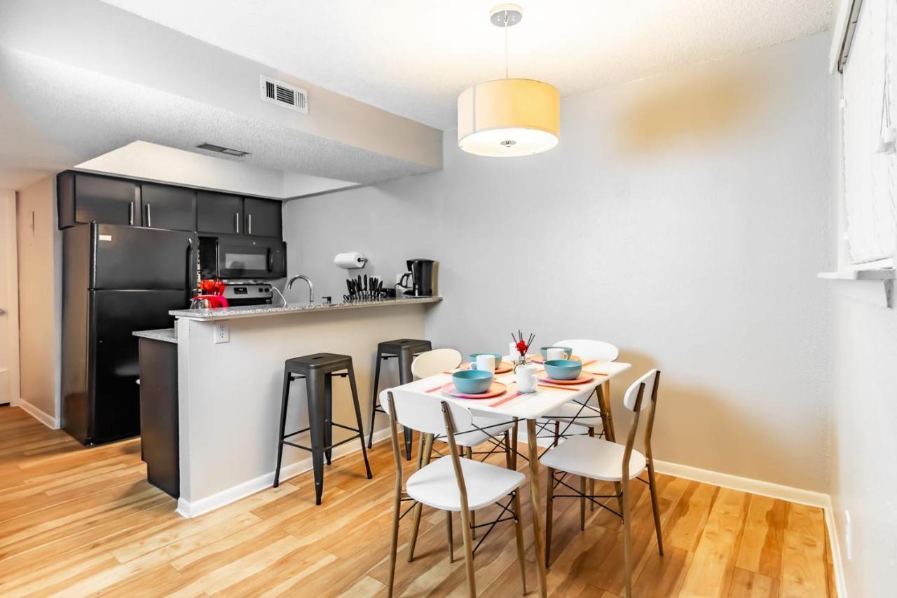 Efficiency 2Br King Bed Suites Next To Downtown Austin Exterior foto